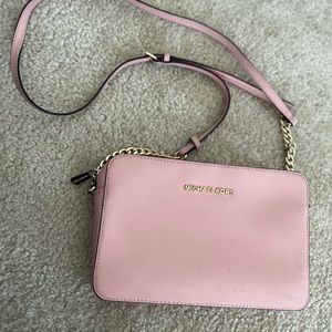 Michael kors pink crossbody bag